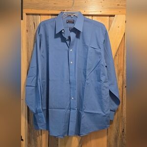 Stafford Men's Sky Blue Casual Button-Down Shirt